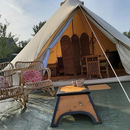 Glamping De Vrije Wind, Tentverhuur Houwerzijl 外观 照片