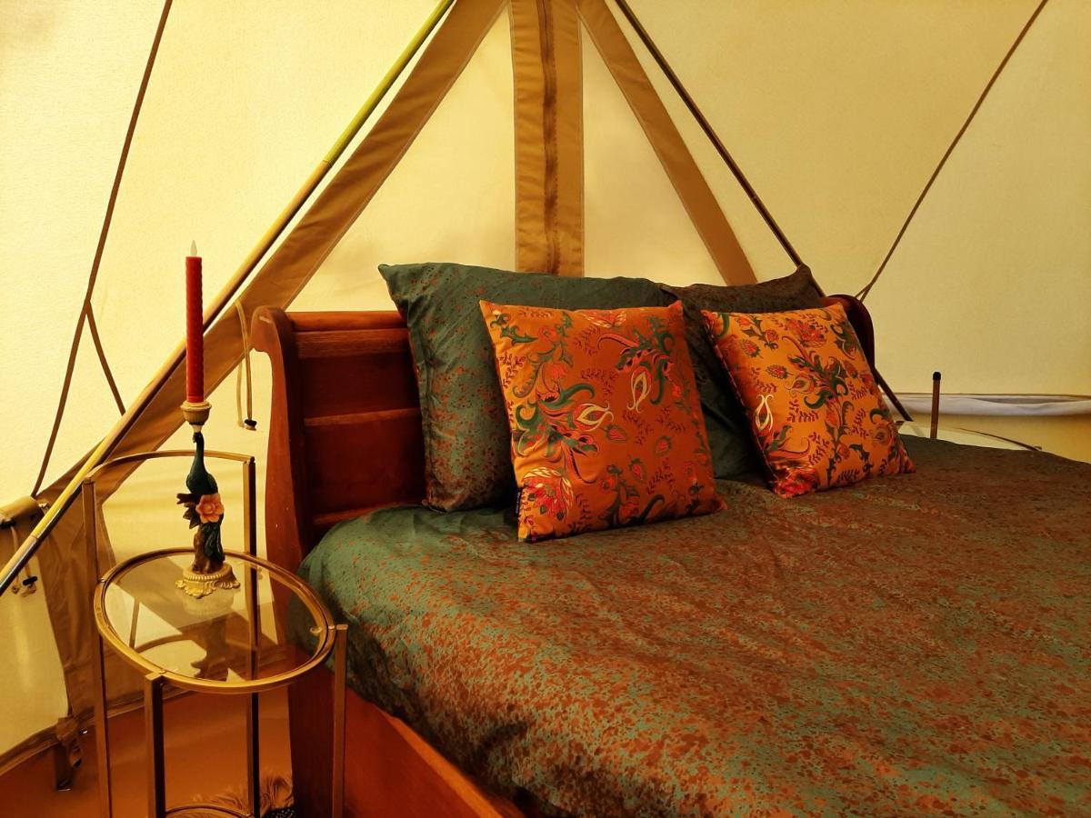 Glamping De Vrije Wind, Tentverhuur Houwerzijl 外观 照片
